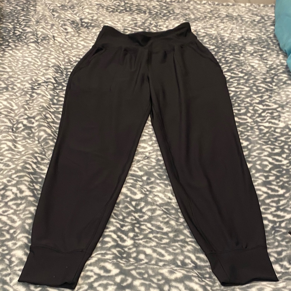 Brand new size med power chill size medium black joggers
